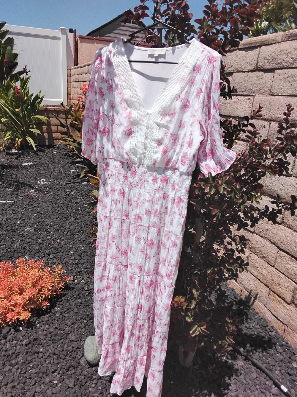NWOT White & Pink Floral Maxi Dress with V-Neck XL